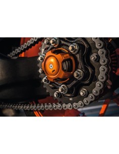 TAPA TUERCA EJE TRASERO KTM... 2